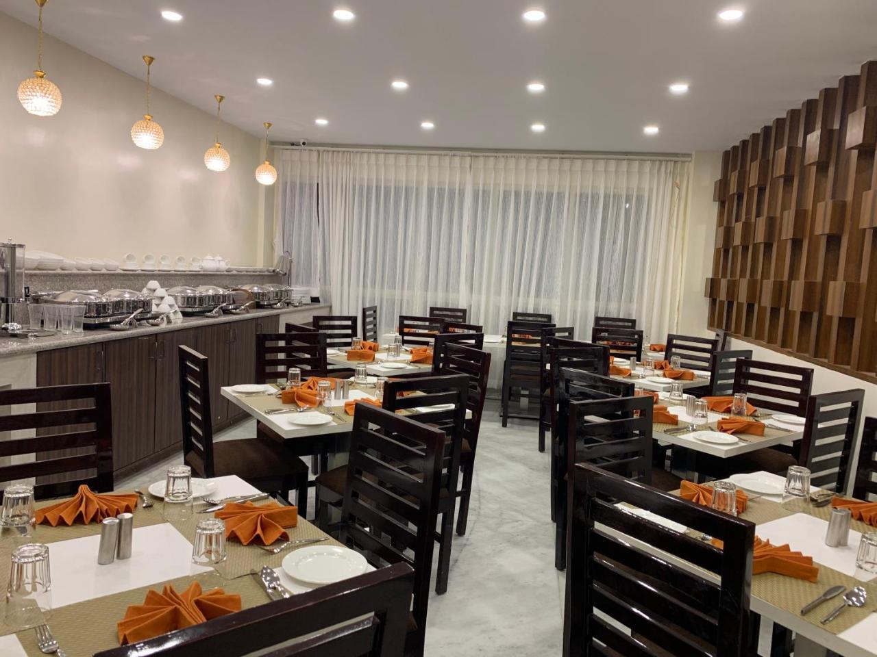 The Aryan Regency Hotel Pelling Eksteriør billede