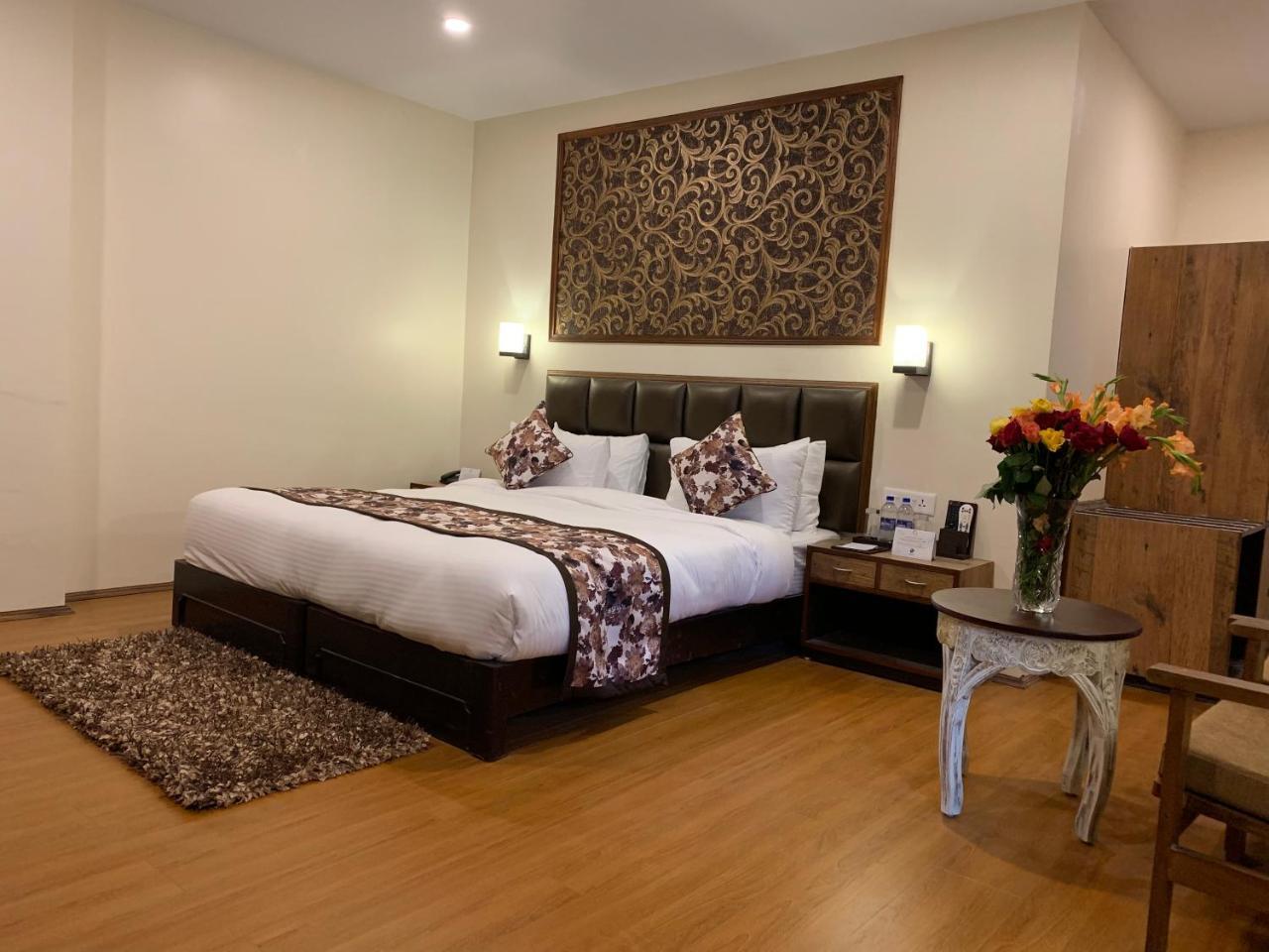The Aryan Regency Hotel Pelling Eksteriør billede