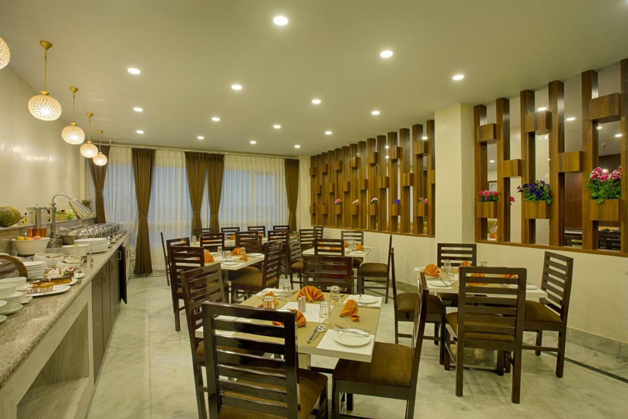 The Aryan Regency Hotel Pelling Eksteriør billede